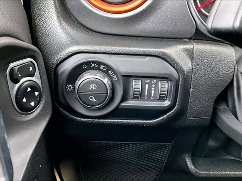 Used 2022 Jeep Gladiator Mojave w/ LED Lighting Group image 30