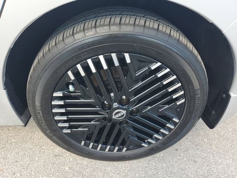 Used 2024 Nissan Leaf SV Plus image 28