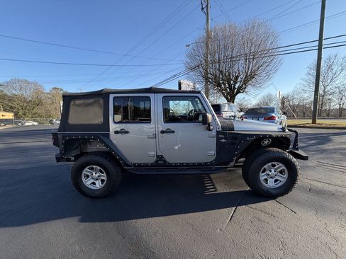 Used 2015 Jeep Wrangler Unlimited Sport AWD/4WD image 4