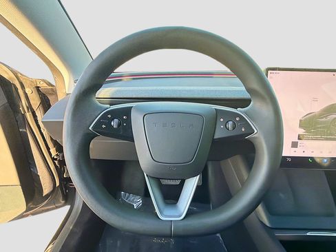 Used 2025 Tesla Model 3 Long Range image 37