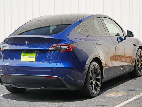 Used 2021 Tesla Model Y Long Range AWD/4WD image 51