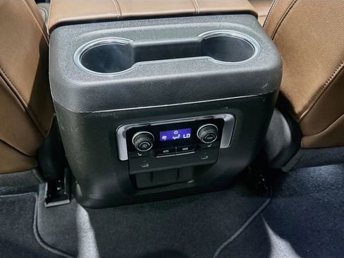 Used 2024 Chevrolet Tahoe High Country AWD/4WD image 27