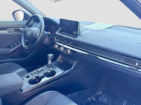 Used 2025 Honda Civic Sport image 26