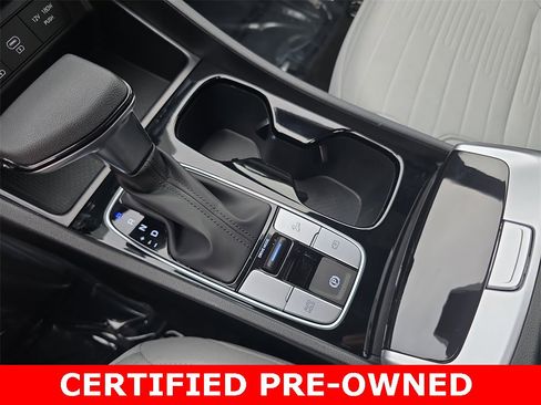 Certified 2025 Hyundai Santa Cruz SE image 25