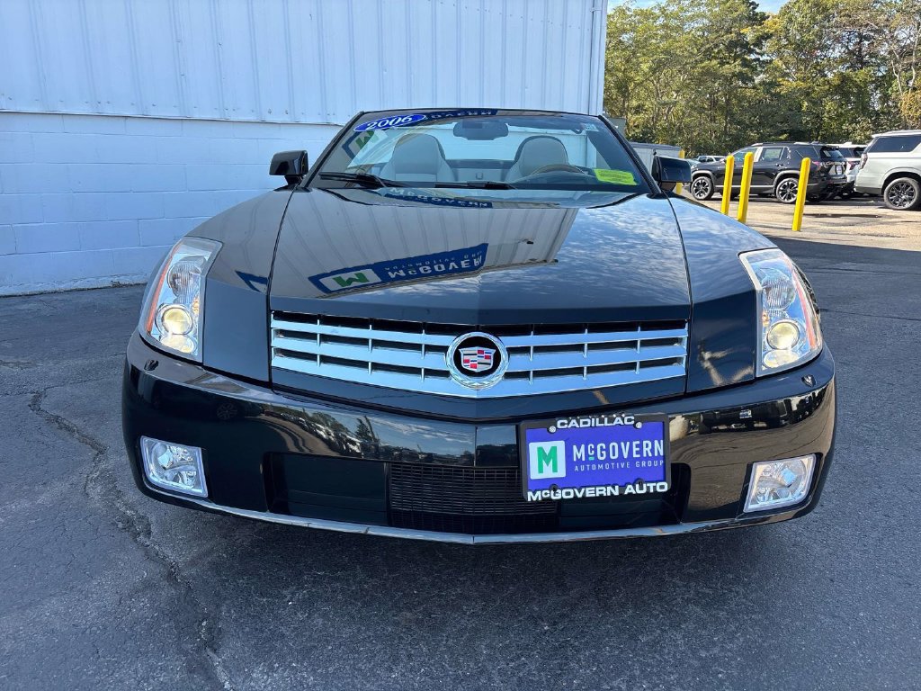 Used 2006 Cadillac XLR RWD image 2