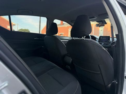 Used 2022 Nissan Altima 2.5 SV FWD image 13