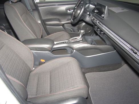 Certified 2025 Honda HR-V Sport image 18