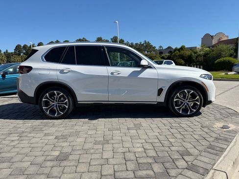 New 2026 BMW X5 xDrive40i w/ Climate Comfort Package AWD/4WD image 8