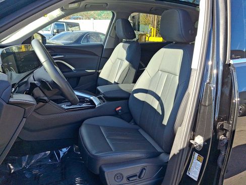 Certified 2025 Audi Q5 Premium Plus w/ Premium Plus image 11