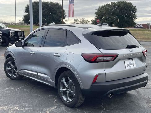 Used 2023 Ford Escape ST-Line image 5