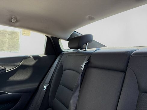Used 2022 Chevrolet Malibu LT FWD image 34