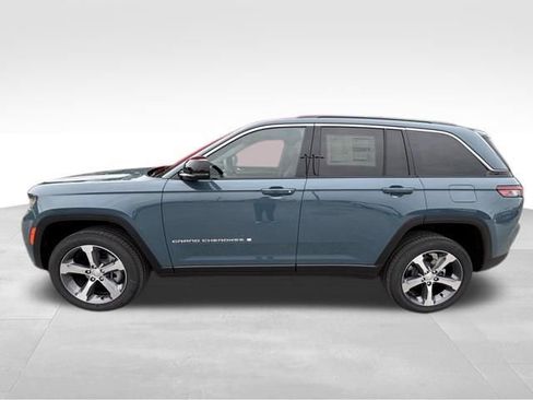 New 2026 Jeep Grand Cherokee Limited RWD image 3
