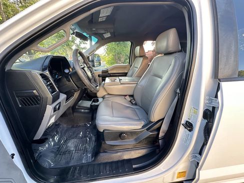 Used 2017 Ford F250 XL w/ Power Equipment Group AWD/4WD image 13