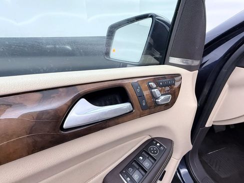 Used 2017 Mercedes-Benz GLS 550 4MATIC w/ Driver Assistance Package image 30