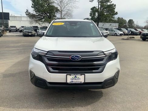 Certified 2025 Subaru Forester Premium image 2