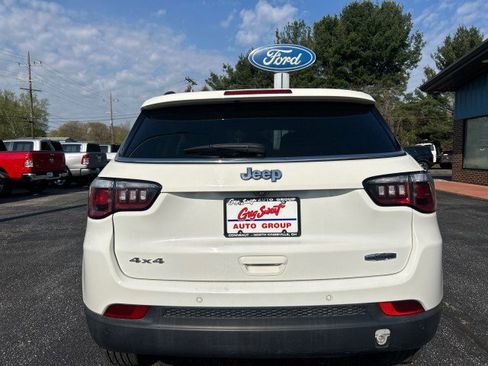 Used 2019 Jeep Compass Latitude w/ Cold Weather Group AWD/4WD image 7