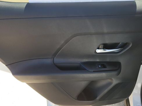 New 2026 Nissan Kicks SV w/ Cold Weather Package FWD image 12