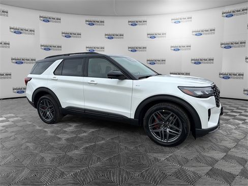 New 2026 Ford Explorer ST-Line w/ ST-Line Street Pack image 7