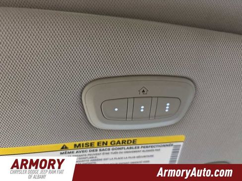 Used 2023 Chrysler Pacifica Limited image 24