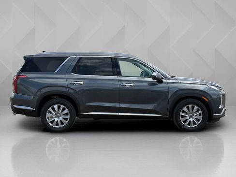 Used 2025 Hyundai Palisade SEL FWD image 4