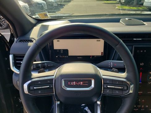 Used 2025 GMC Terrain Elevation w/ Elevation Premium Package AWD/4WD image 25