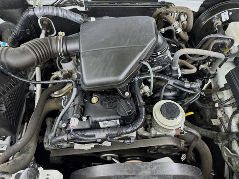 Used 2020 Toyota Tacoma SR RWD image 35