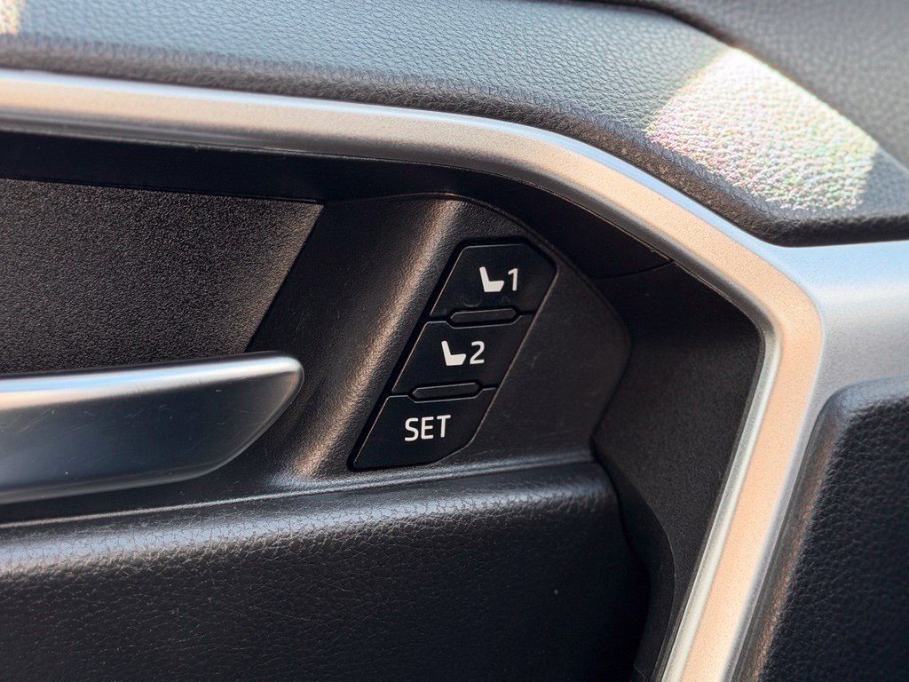 Used 2021 Toyota RAV4 XLE Premium AWD/4WD image 24