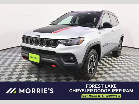 Used 2025 Jeep Compass Trailhawk AWD/4WD image 1