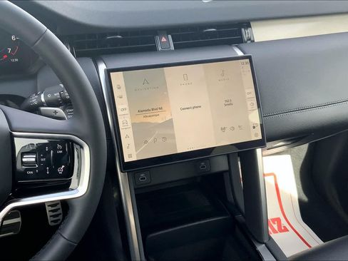 New 2026 Land Rover Discovery Sport Landmark AWD/4WD image 6