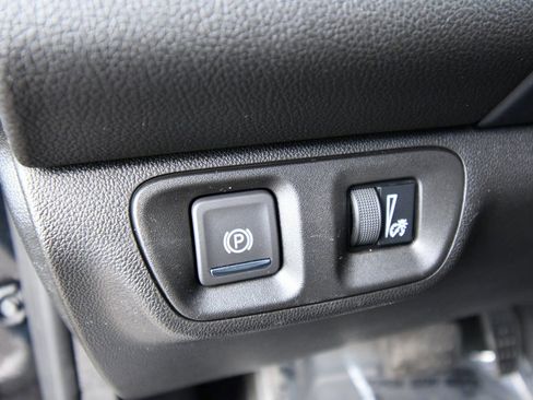 Certified 2023 GMC Acadia SLT image 15