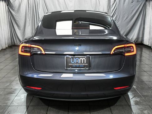 Used 2023 Tesla Model 3 Standard Range image 5