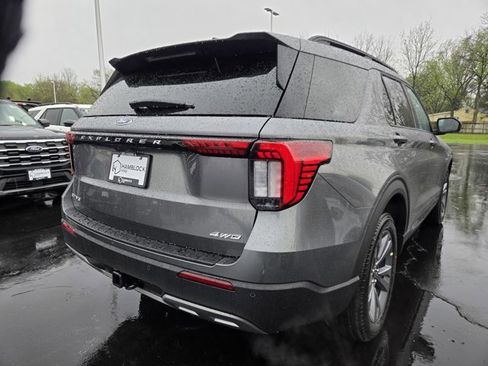New 2026 Ford Explorer Active AWD/4WD image 3