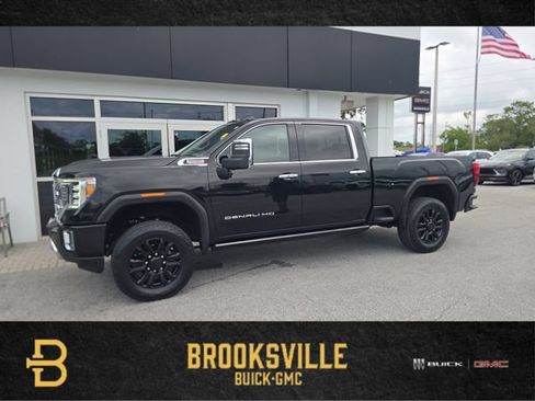 Certified 2022 GMC Sierra 2500 Denali w/ Denali Black Diamond Edition AWD/4WD image 1
