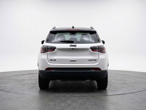 Used 2025 Jeep Compass Trailhawk w/ Trailer Tow Group AWD/4WD image 7