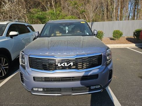 Used 2022 Kia Telluride SX w/ Towing Package image 2
