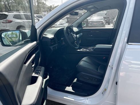 Certified 2025 Honda Pilot EX-L image 6