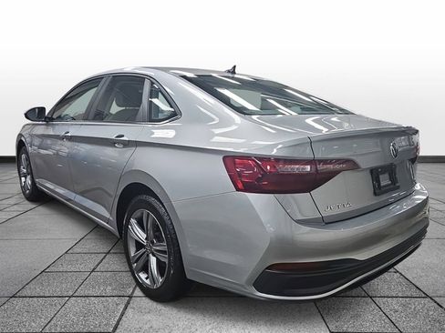 Used 2024 Volkswagen Jetta SE image 7