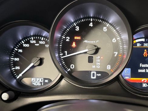 Used 2024 Porsche Macan Turbo image 21