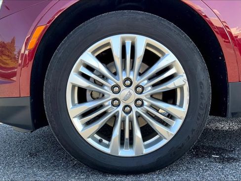 Used 2018 Cadillac XT5 Premium Luxury image 8