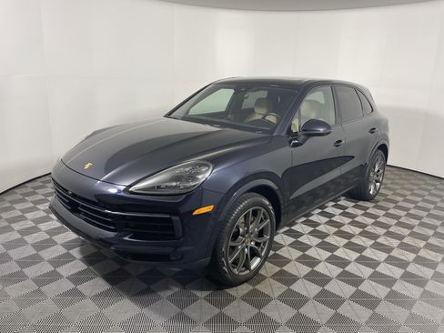 Used 2021 Porsche Cayenne image 9