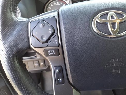 Used 2019 Toyota Tacoma SR5 RWD image 10