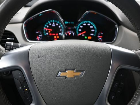Used 2016 Chevrolet Traverse LT image 16