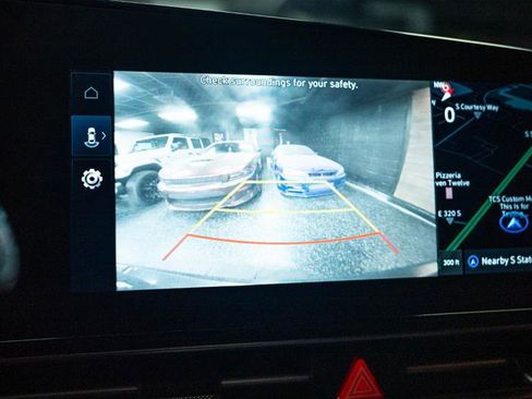 Used 2024 Hyundai Elantra SEL FWD image 18