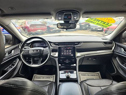 Used 2021 Jeep Grand Cherokee L Laredo w/ Luxury Tech Group I image 10