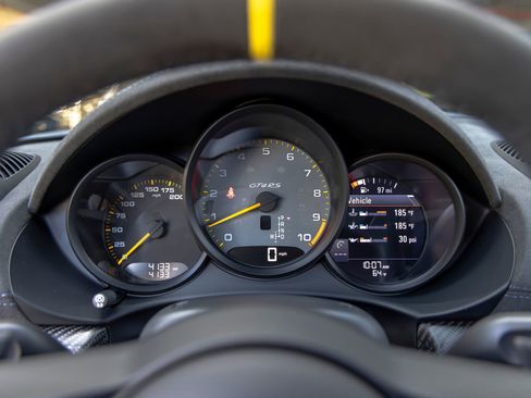 Certified 2025 Porsche 718 Cayman GT4 RS RWD image 45