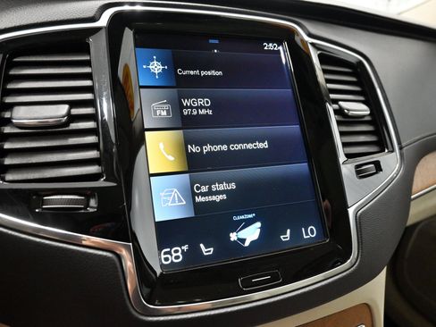 Used 2019 Volvo XC90 T6 Inscription w/ Protection Package Premier AWD/4WD image 10