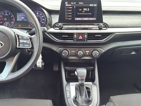 Used 2020 Kia Forte Sedan image 17