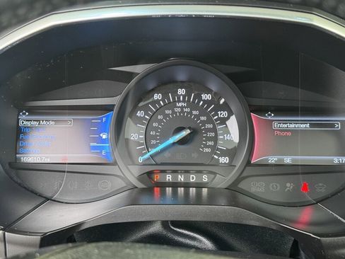 Used 2016 Ford Edge Titanium image 25