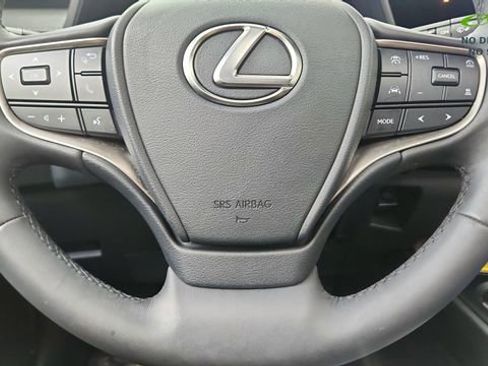 Used 2025 Lexus UX 300h FWD image 39