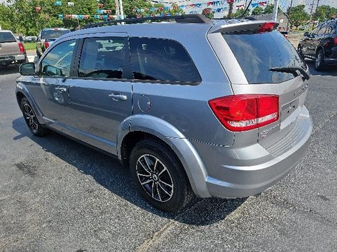 Used 2018 Dodge Journey SE w/ Blacktop Package AWD/4WD image 4